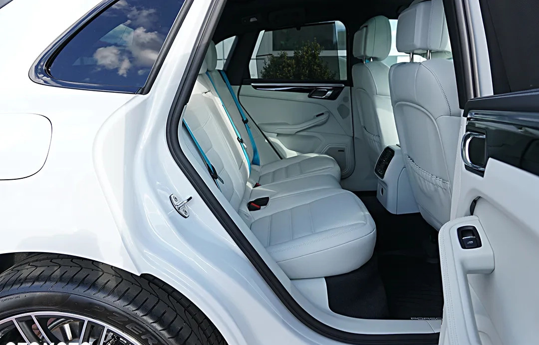 Porsche Macan cena 369000 przebieg: 1000, rok produkcji 2023 z Lipsko małe 781